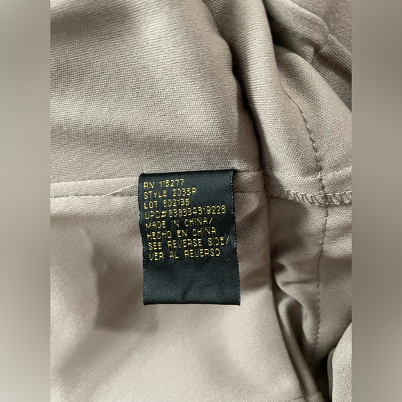 Ignite Evenings by Carol Lin Women’s 10p, beaded & sequin top embellished - Picture 7 of 7